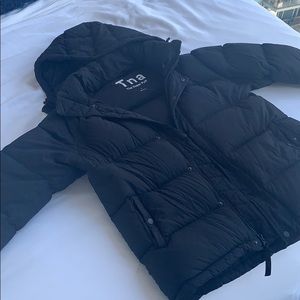 Black Aritzia Super Puff!